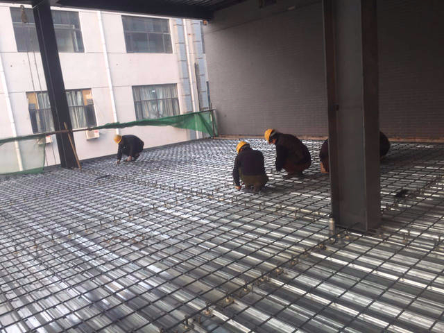 钢筋桁架楼承板施工